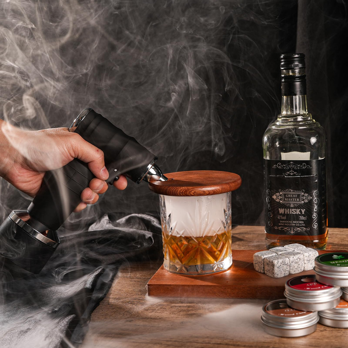 Whiskey Smoker Electric Set Bourbon Christmas Gifts for Men Old Fashioned Smoker Drink With 6 Wood Chips and 6 Whiskey Stones Food and Cocktail Smoked Kitchen Bar Tools Cool White Elephant Gifts Black