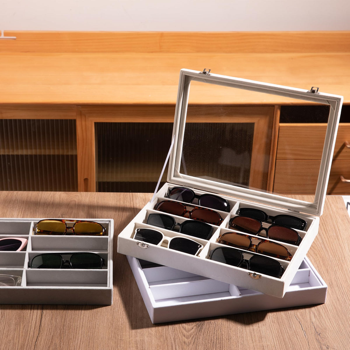 Frebeauty Sunglass Organizer,Velvet Glasses Organizer,8-Slot Sunglasses Tray with Clear Lid,Men's/Women's Sunglasses Box,Sunglass Case,13.3 x 9.6 x 2.2 Inches,Eyeglass/Eyewear Display Tray(Beige)