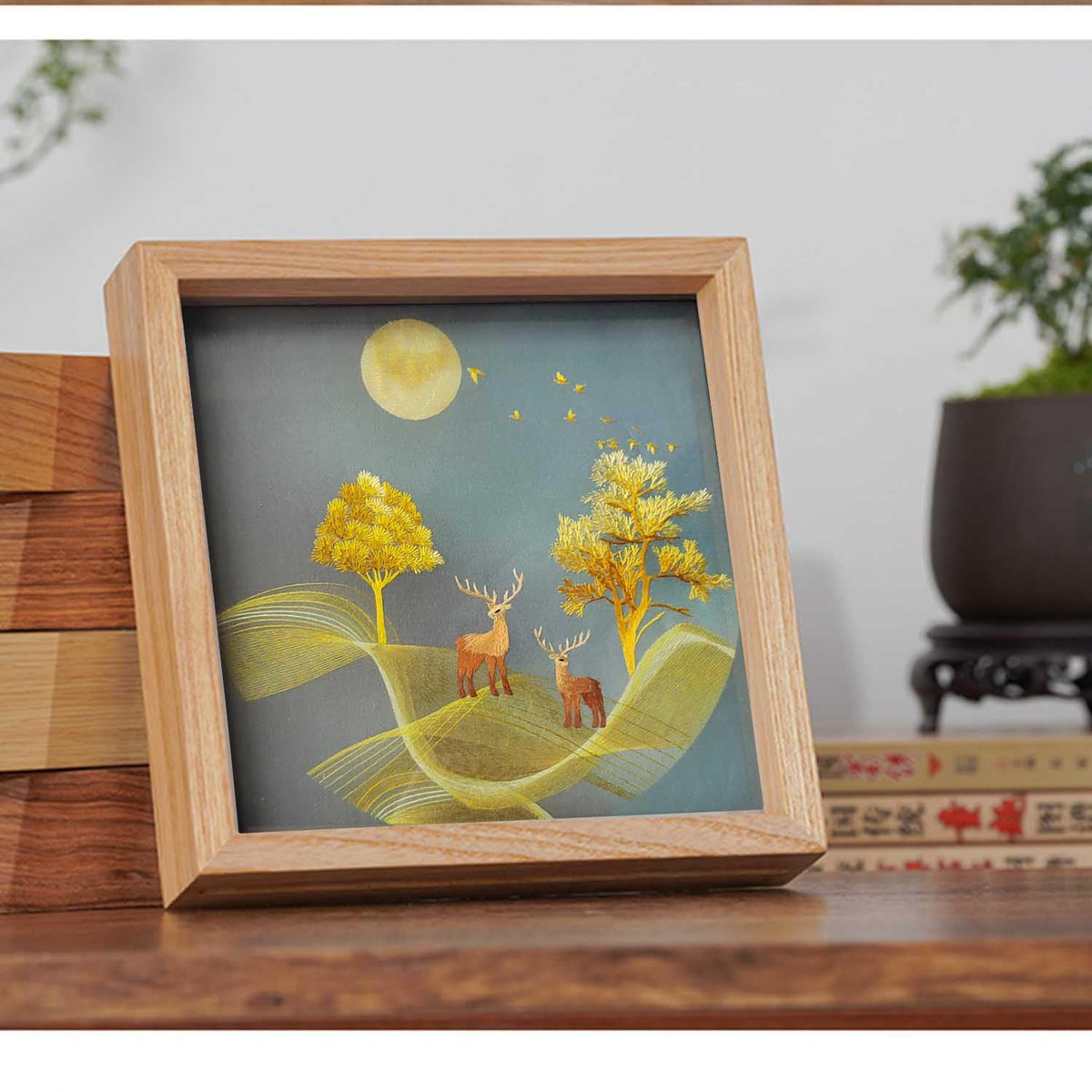 ozlvii Double-Sided Auspicious Deer Embroidery Art - Handcrafted Silk Embroidery with Display Stand, Symbol of Prosperity Home Decor, Oriental Blessing Gift for Good Fortune