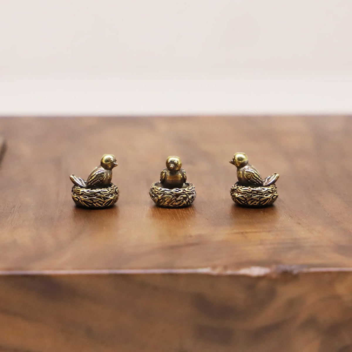 RillyRellow Hinge Head Songbird, Hinge Decorative Topper, Miniature Magnetic Figurine Door Decor, Whimsical Quirky Home Decor, Animal Lover Gift, Cute Songbird Decor (3 per Set)