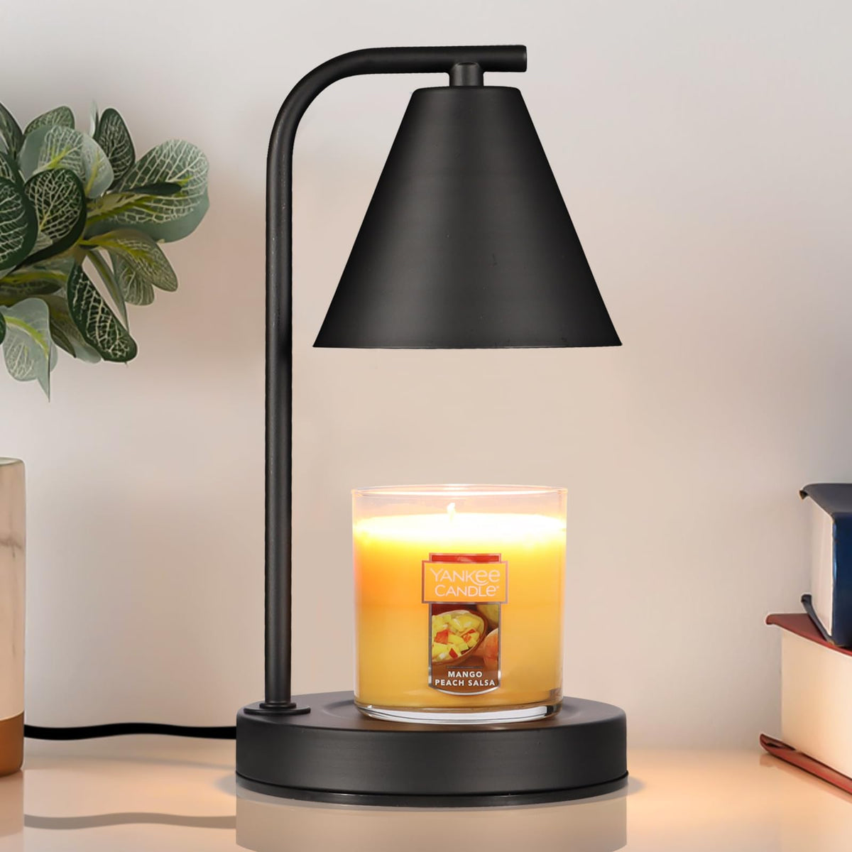 Candle Warmer Lamp, Electric Candle Lamp Warmer Gifts for Mom Women House Warming Gifts New Home Bedroom Decor Dimmable Wax Melt Warmer for Scented Wax with 2 Bulbs, Jar Candles (Black)