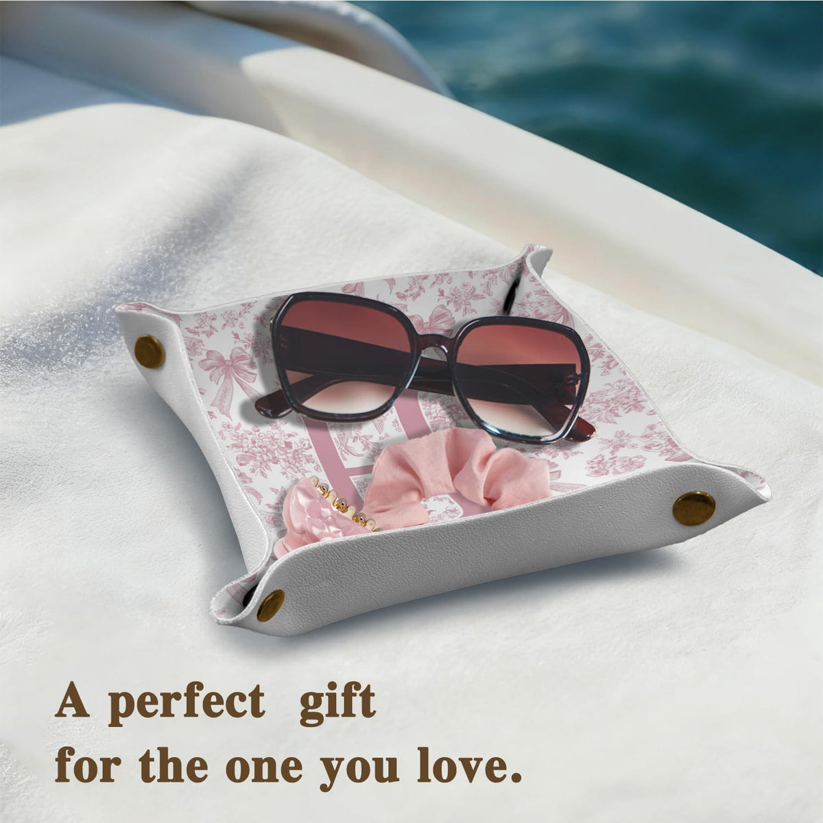 Dilemat Gifts for Women Initial Valet Tray,Pink Personalized Gifts for Women Mom Grandma Girlfriend,Nightstand Desk Accessories PU Leather Tray Organizer for Birthday Christmas Gift Ideas (H)