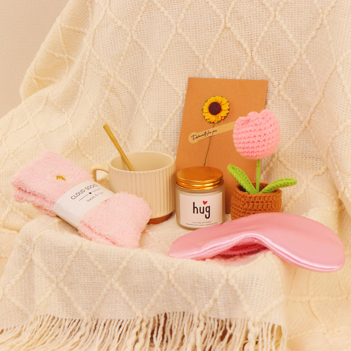Birthday gift basket for ladies, self-care gifts, recovery care sets, heartwarming presents for women, birthday gifts for mothers, best friends, wives, girlfriends, and colleagues.