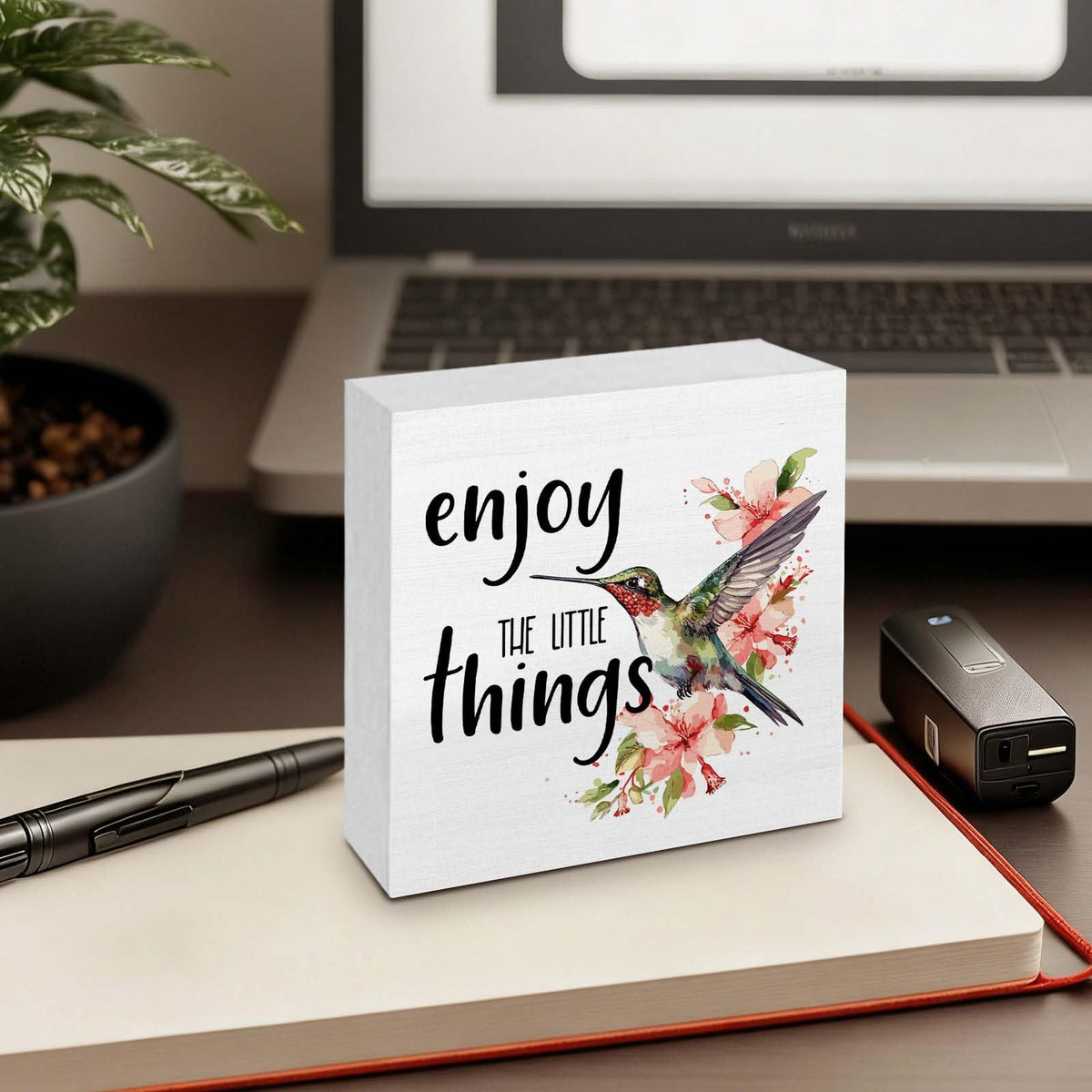 GWOKPAAI Hummingbird Inspirational Wooden Box Signs Desk Decor, Hummingbirds Gifts for Women,Enjoy the Little Things Motivational Wooden Signs Desk Decorations for Home Bedroom Tabletop Shelf,5x5in
