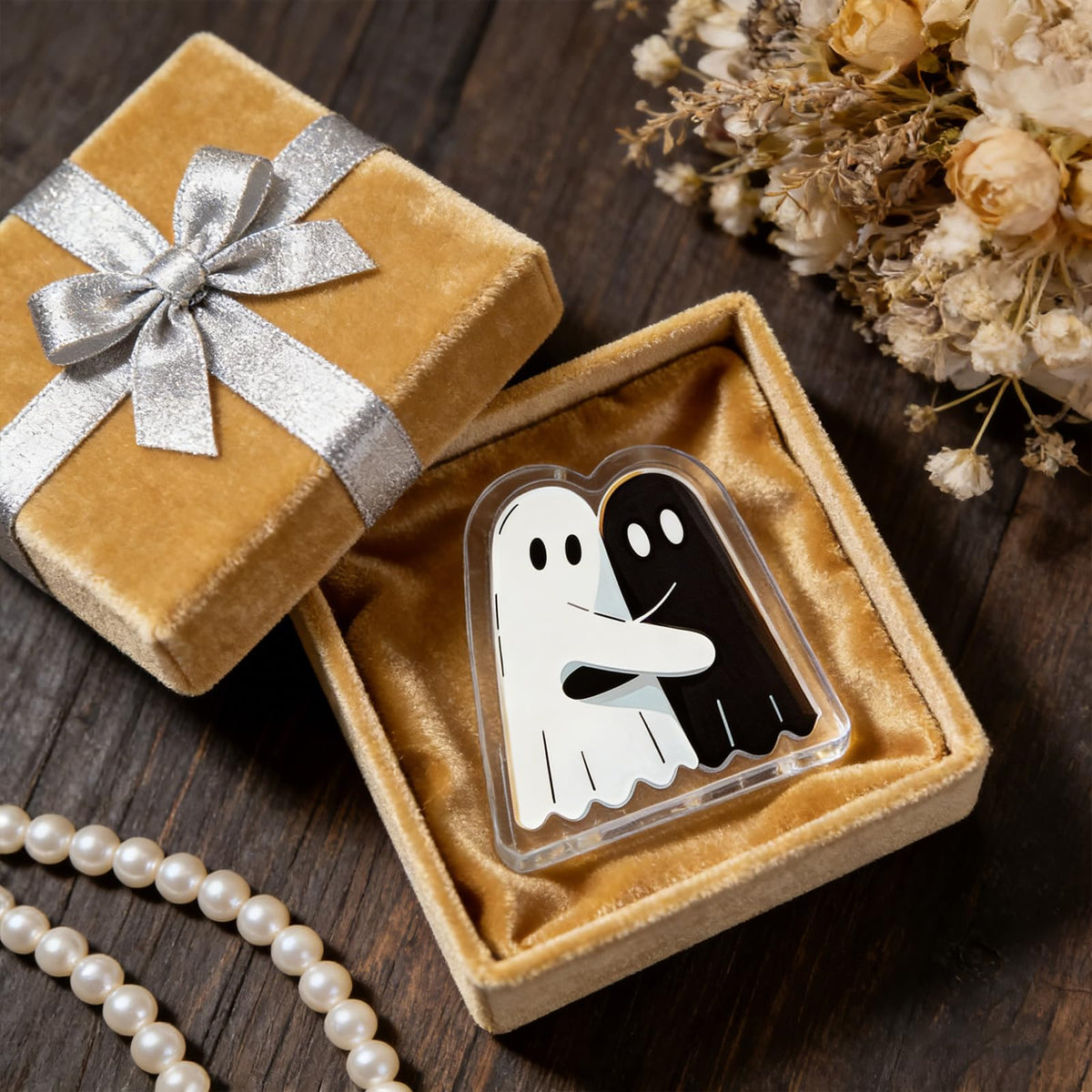 Hugging Ghost Decorative Sign Acrylic Cute Plaque Desk Decor Halloween Gifts For Women Kids Men Adult Friends Coworker Birthday Christmas Gifts Black White Design Goth Accessories