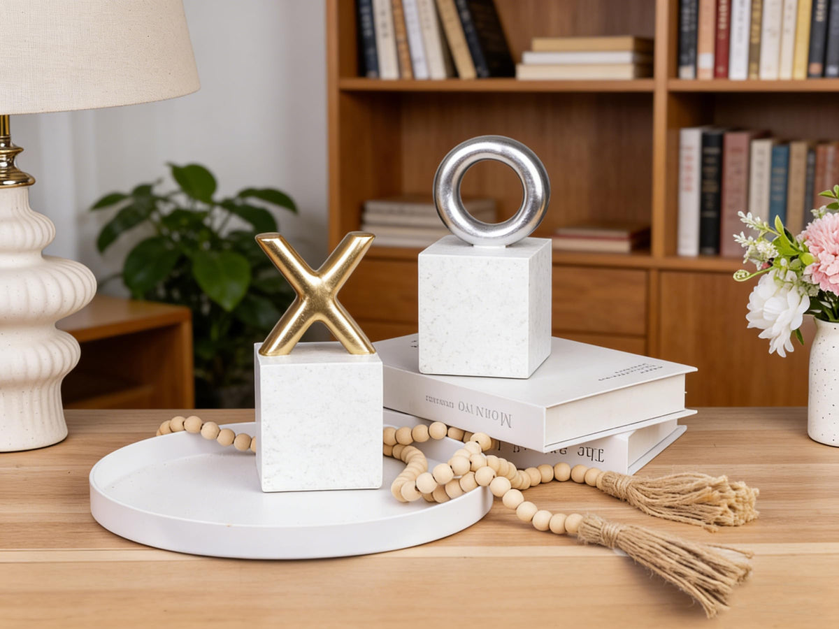 Kakizzy Modern Decorative Bookends,Resin Book Ends for Shelves,Unique X and O Design Book Stopper Decor for Desk Home,Non-Slip Book Holder Shelf Decor,Gifts for Valentine's Day (Gold/Silver)