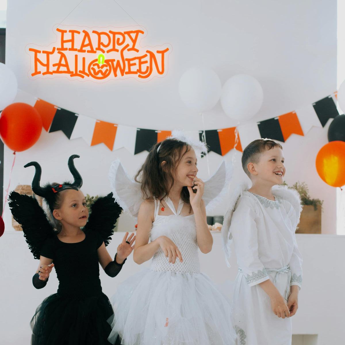 Happy Halloween Pumpkin LED Neon Lights for Wall Decor 16.1x6.1in USB Powered Halloween Neon Light Sign for Halloween Costume Party,Trick or Treat,Bar,Living Room Decoration Gifts