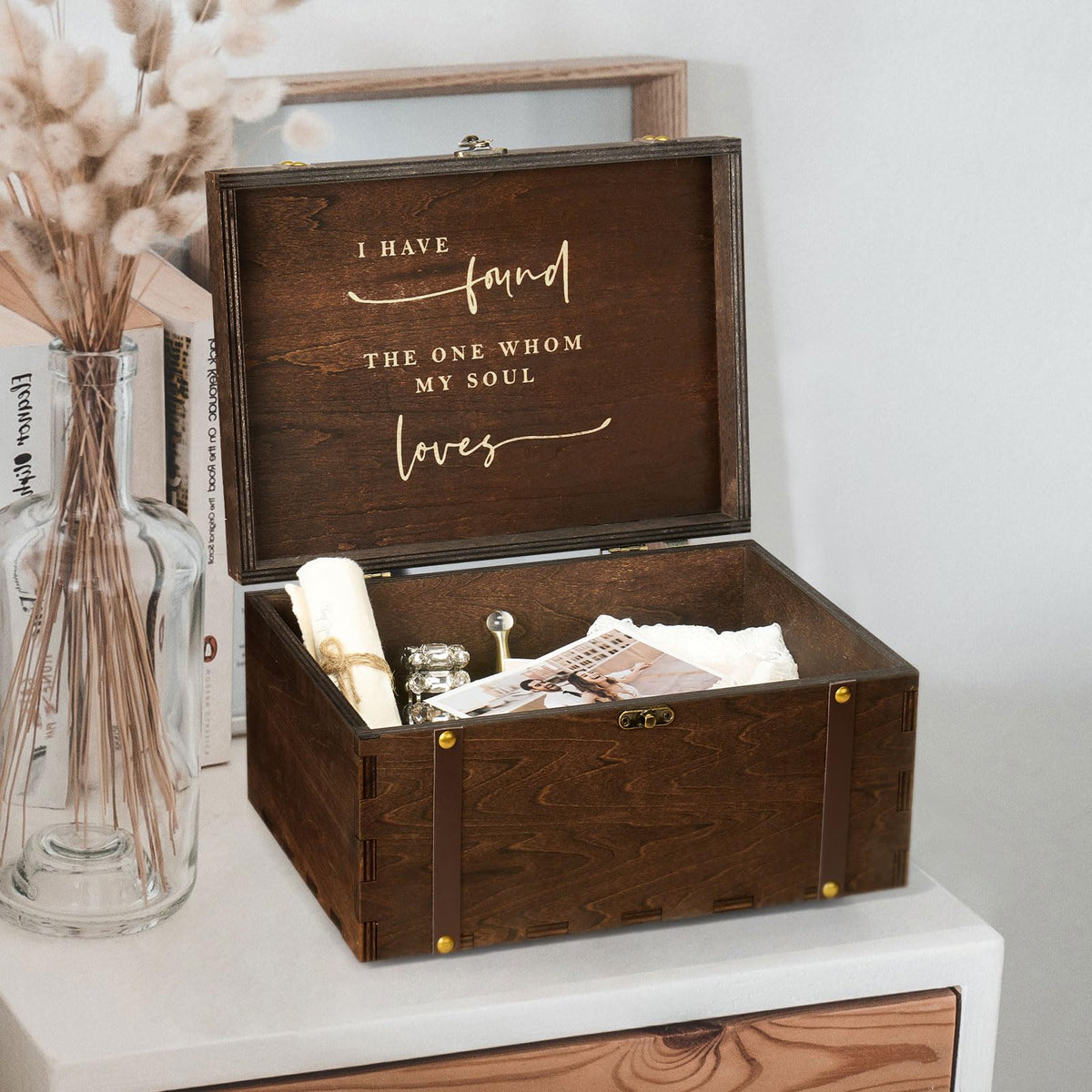 AW BRIDAL Large Mr and Mrs Wedding Keepsake Box with Lids, Engraved Wooden Storage and Decorative Box, Bridal Shower Gifts for Bride Bachelorette, Engagement Gift for Couples Newly Engaged