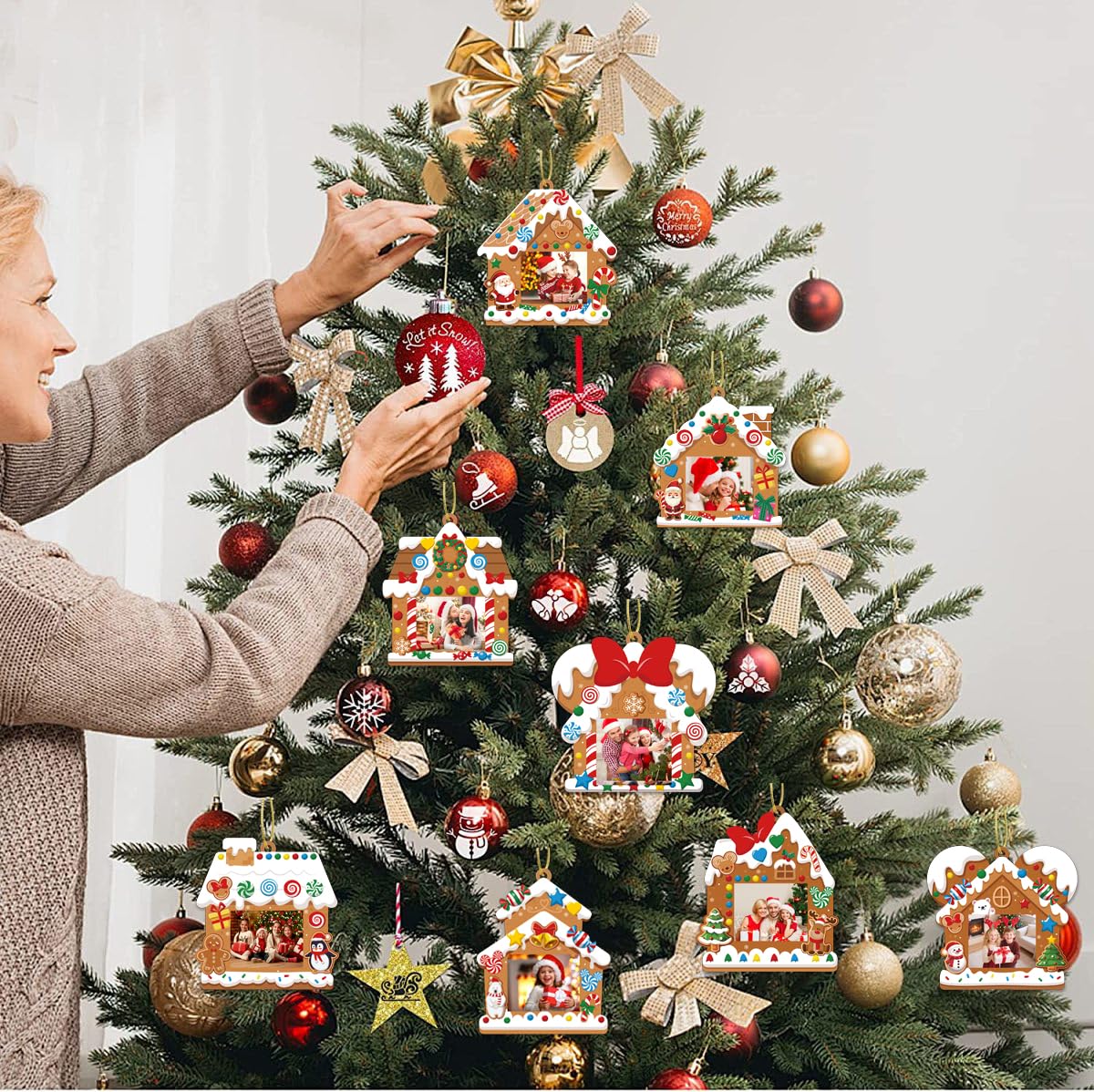 EASUTE 32 Pack Christmas Picture Frame Craft Kits - DIY Gingerbread House Photo Frame Hanging Ornaments for Xmas Tree Holiday Decorations, Classroom Activities & Home Art Projects