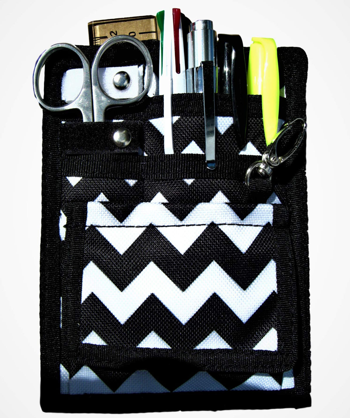 6 Piece Protective Lab Coat Pocket Organizer Kit has Popular Black and White Chevron Pattern
