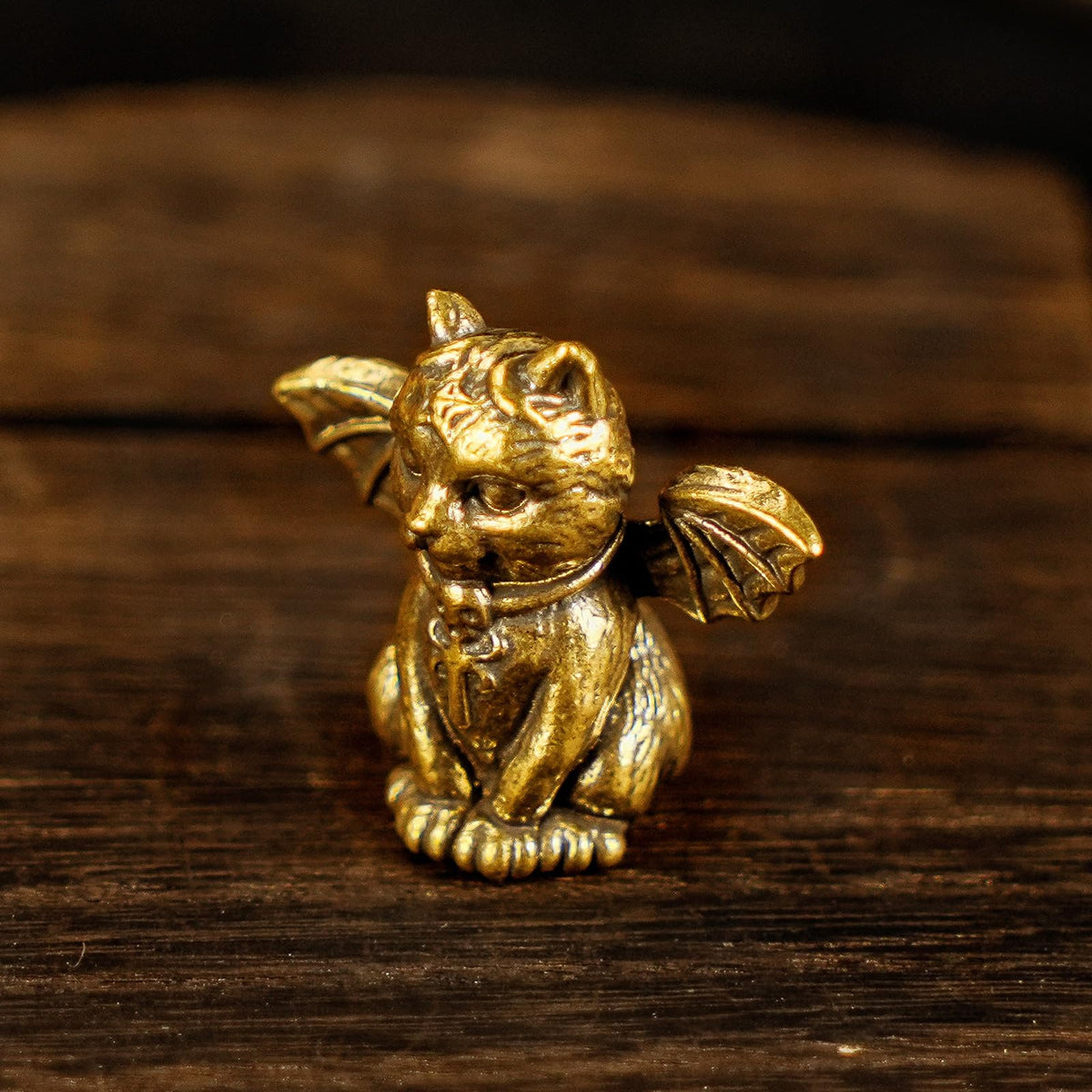 CHOVY Retro Handcrafted Evil Cat Sculpture - 100% Solid Brass Demon Cat Figurine with Wings & Fangs | Gothic Dark Fantasy Desktop Decor, Collectible Art Piece Unique Gift